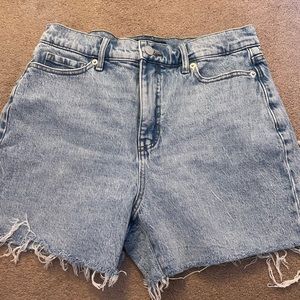Brand new banana republic women’s girlfriend short in size 27
